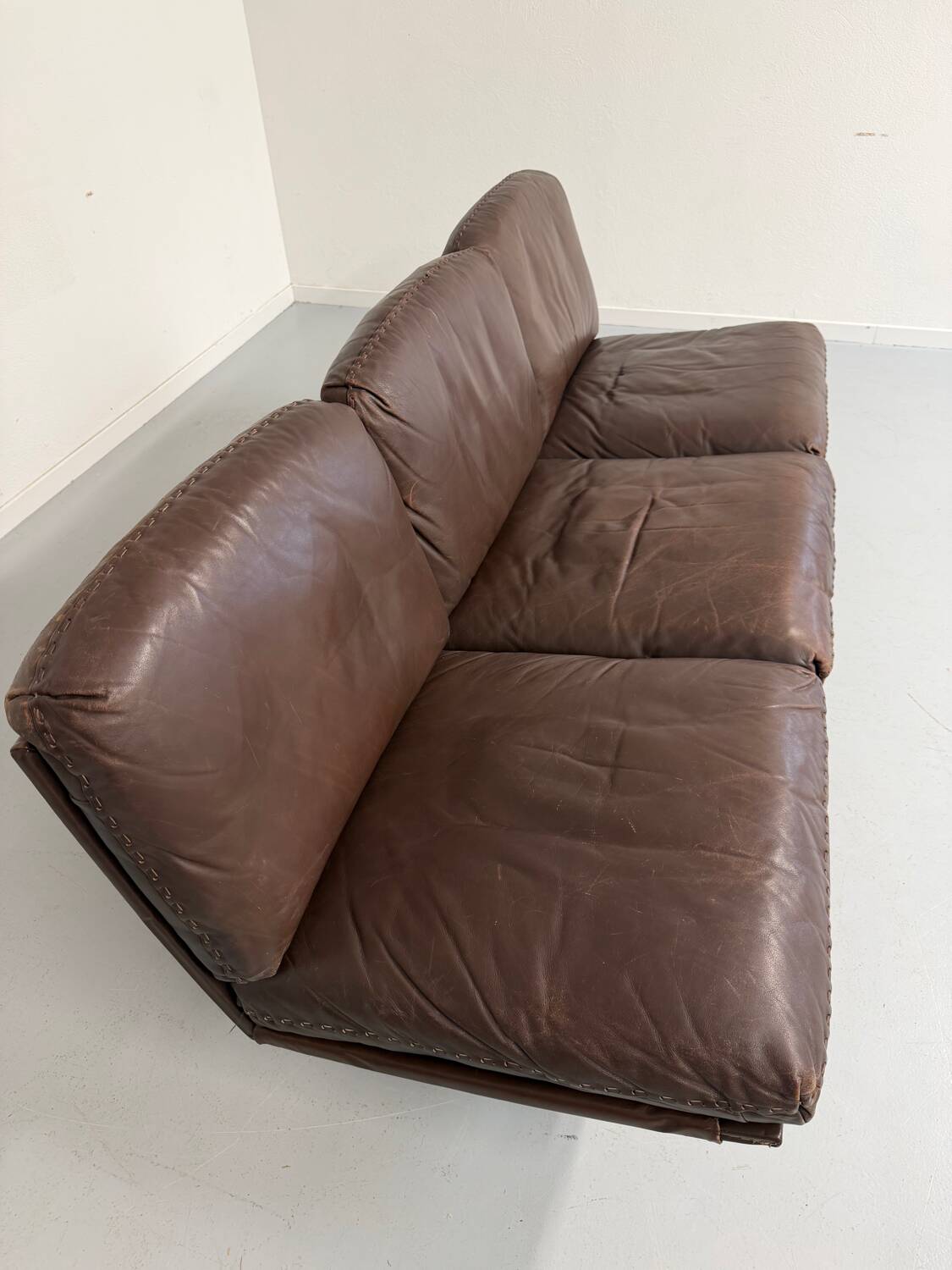 De Sede DS31 vintage leather 3-seater canapé banquette from the 1970s.