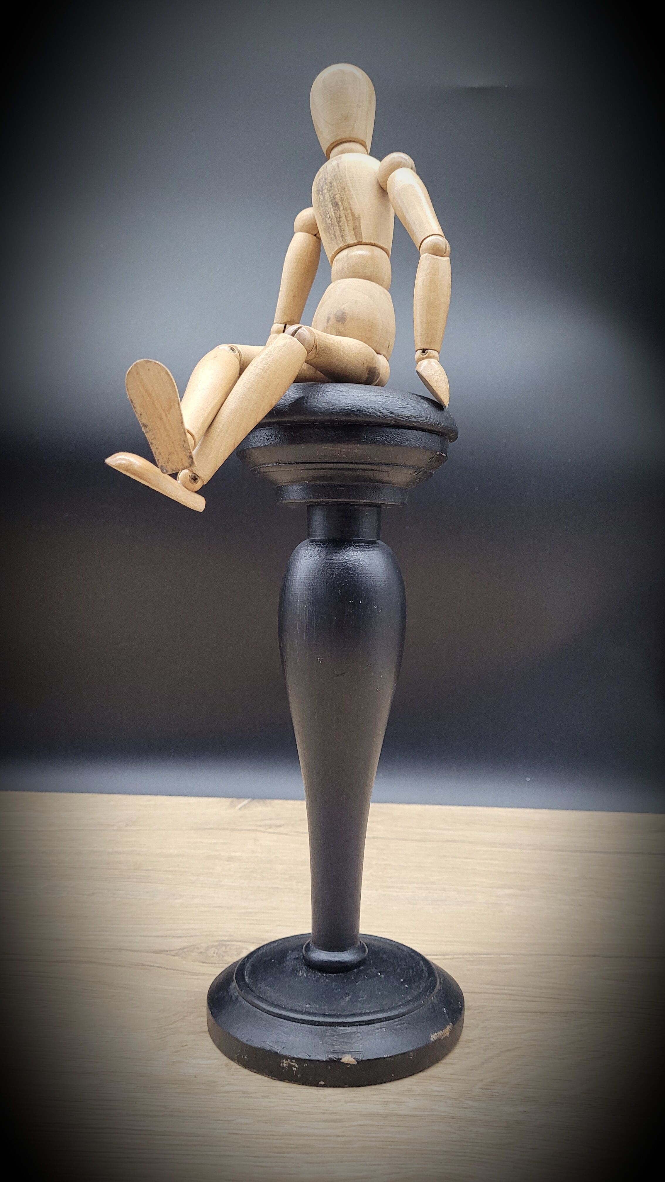 Solid wood hat holder