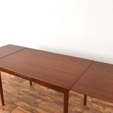 Table à manger extensible en teck danois du milieu du siècle, années 1960.