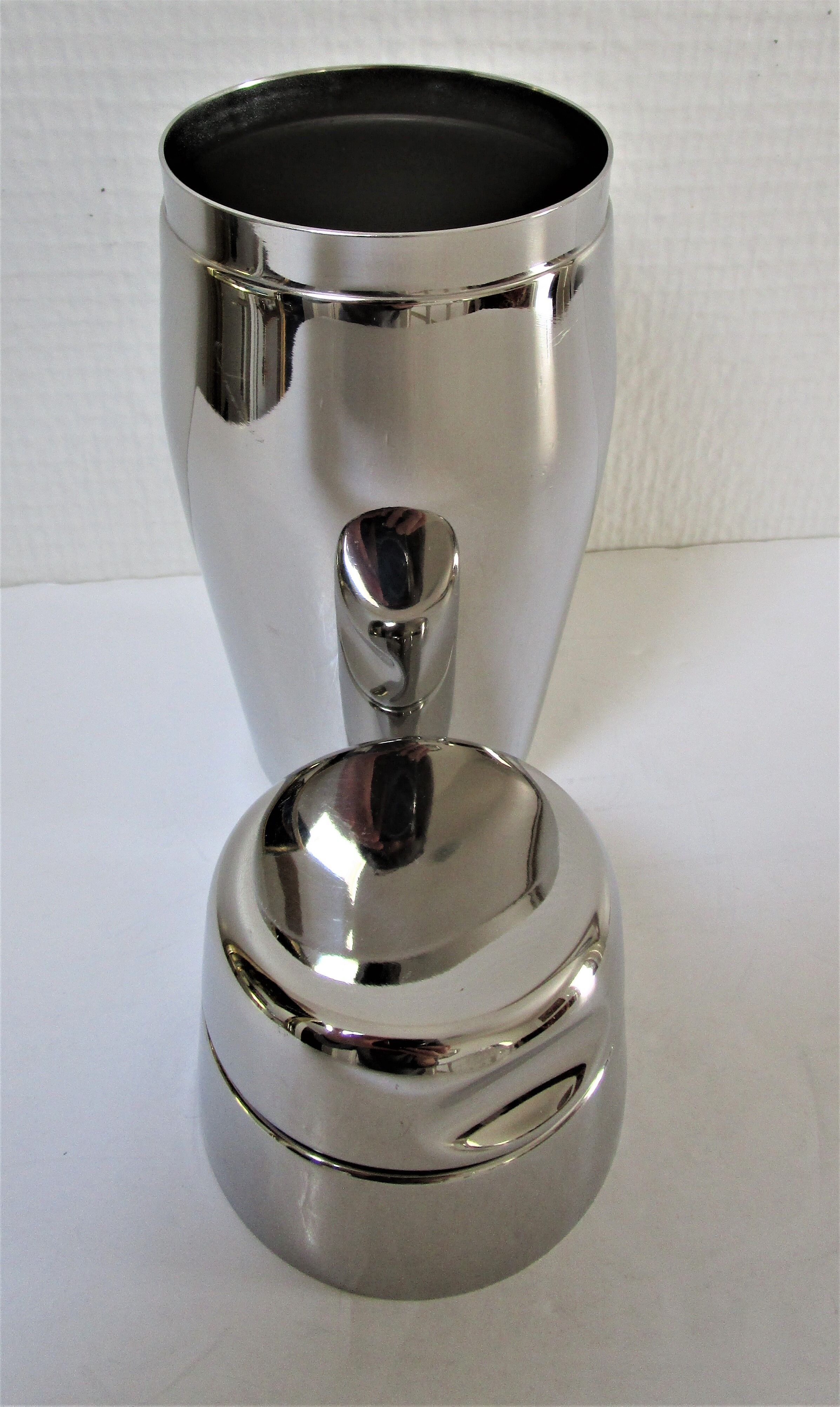 Alessi bar shaker design Mazzeri Massoni vintage stainless steel shiny
