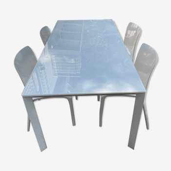 Set table and 4 chairs