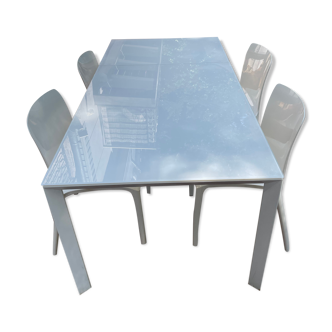 Set table and 4 chairs