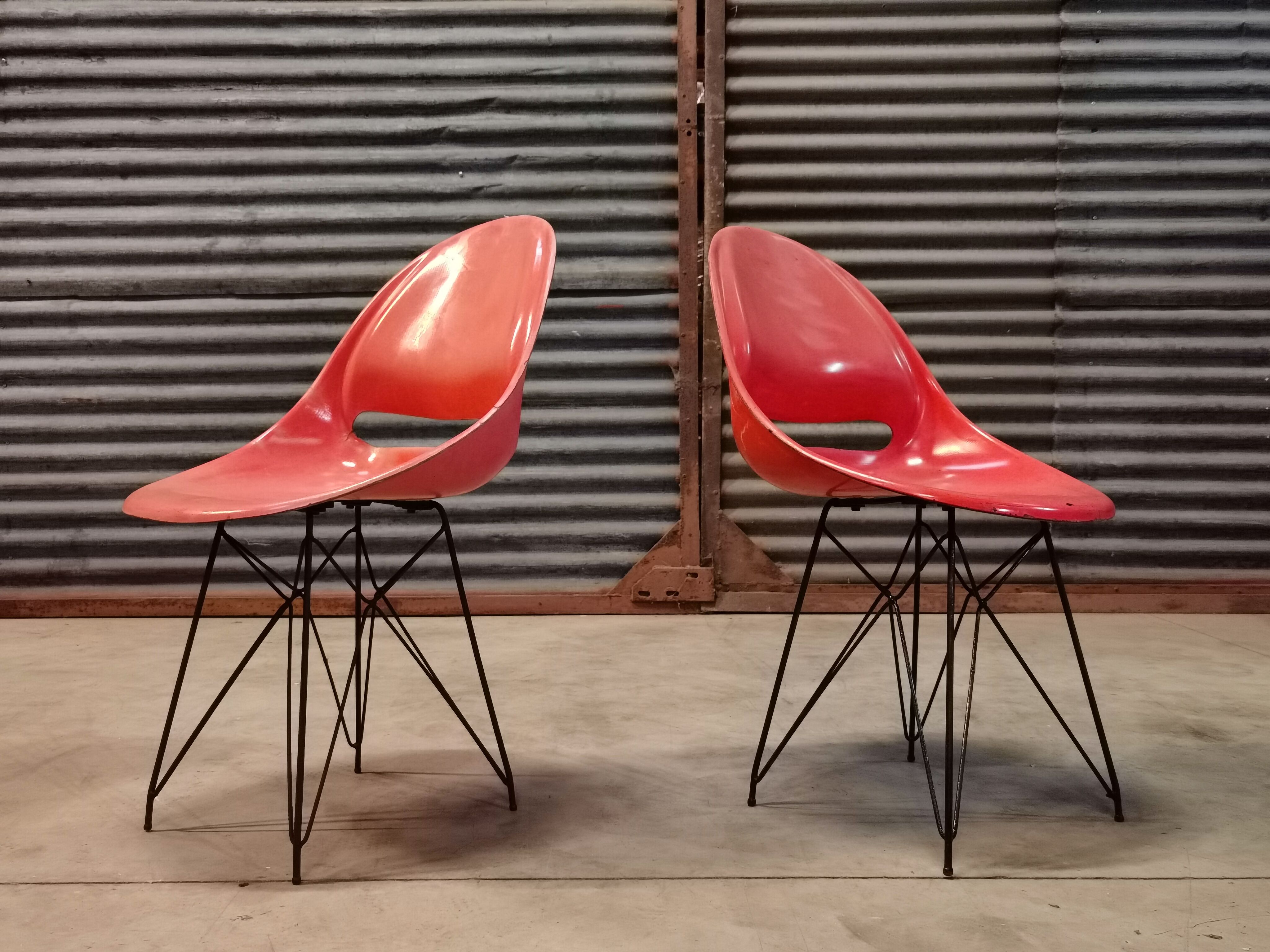 Pair of red chairs by Miroslav Navràtil for Vertex 1959
