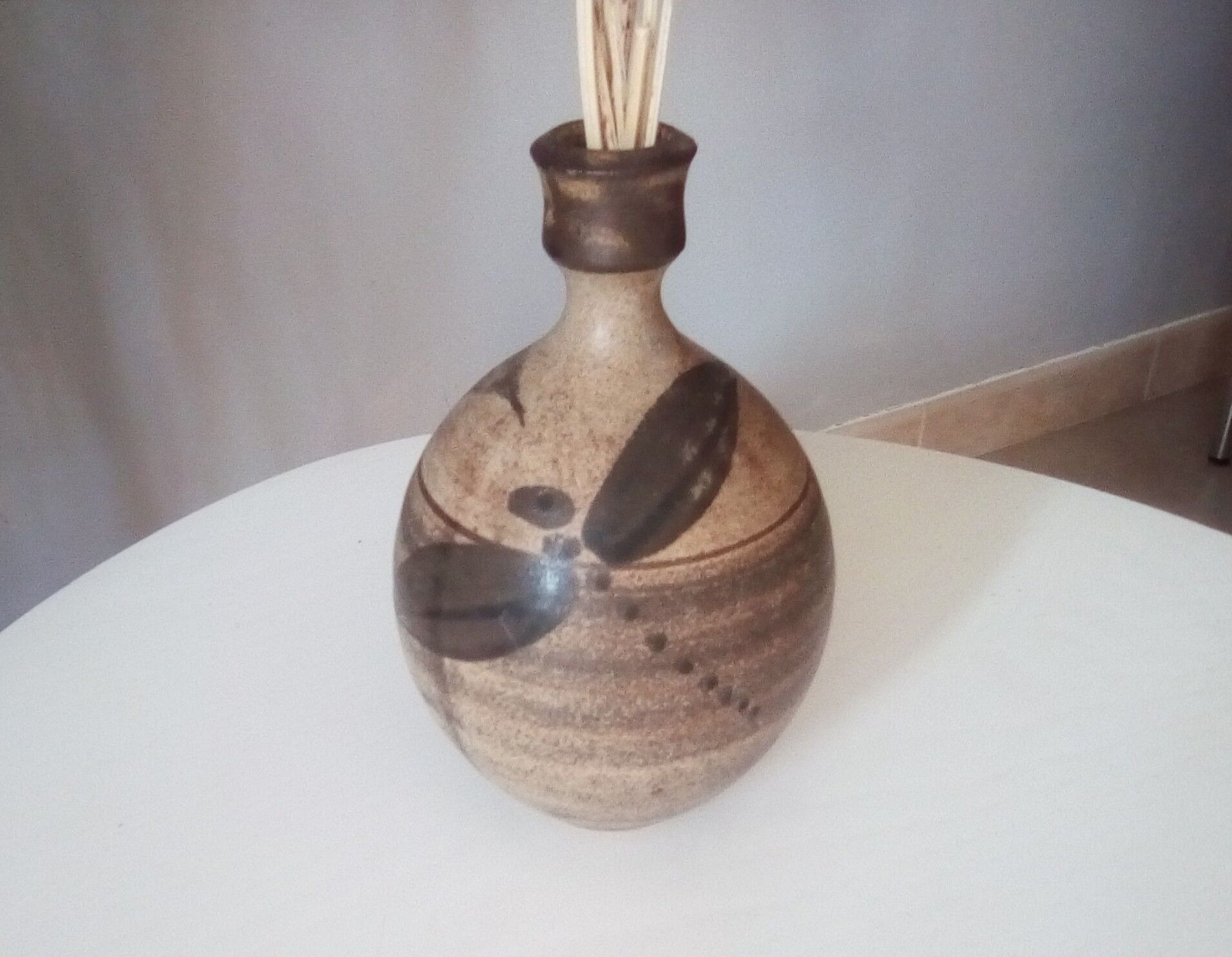 Vintage soliflore vase in Cooke dutoit sandstone