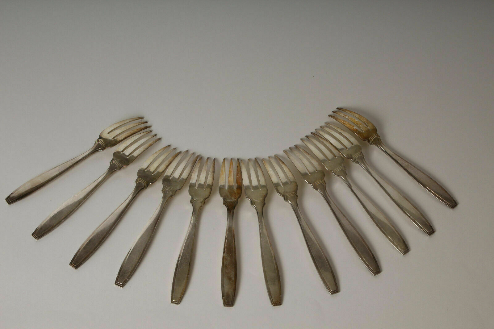 Menagere boulenger art deco metal argente with its 36-pieces screen