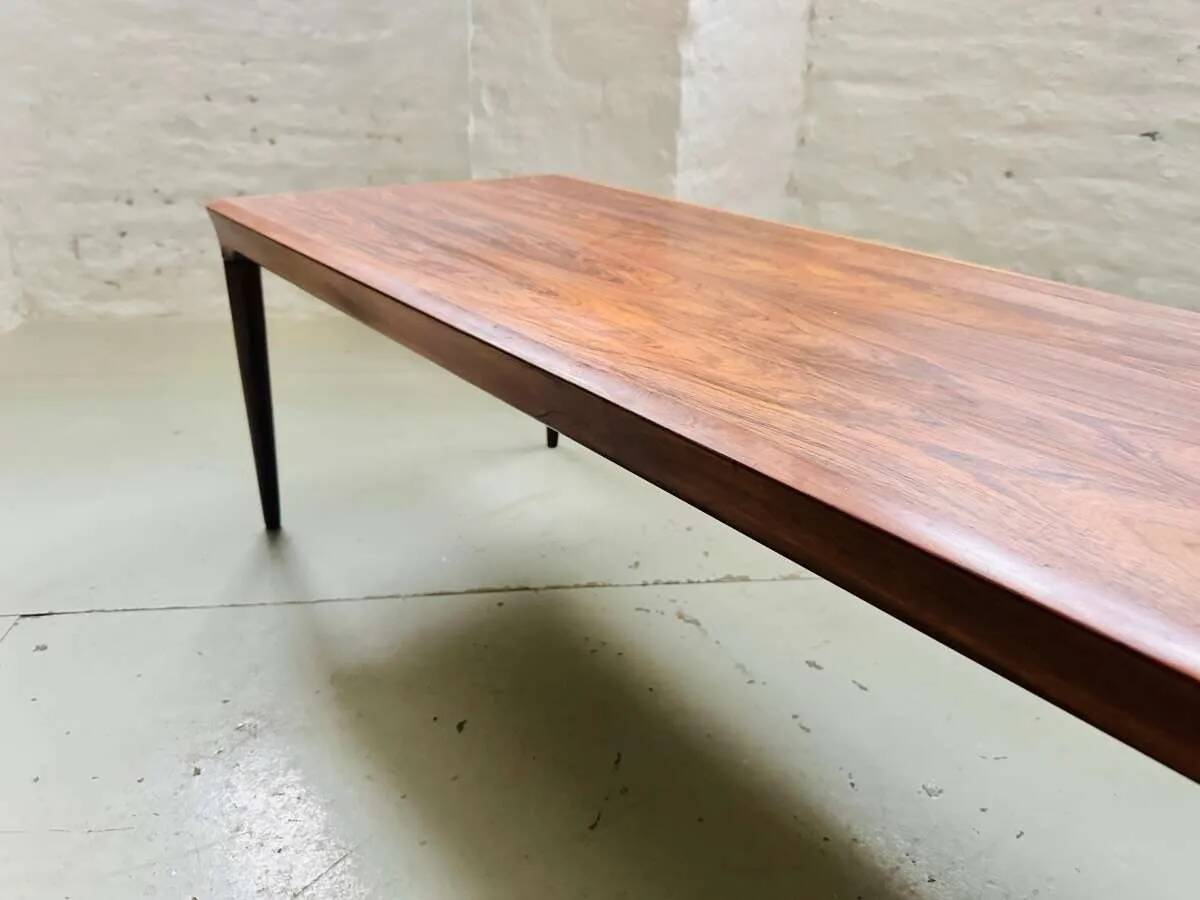 Table basse du milieu du siècle conçue par Johannes Andersen