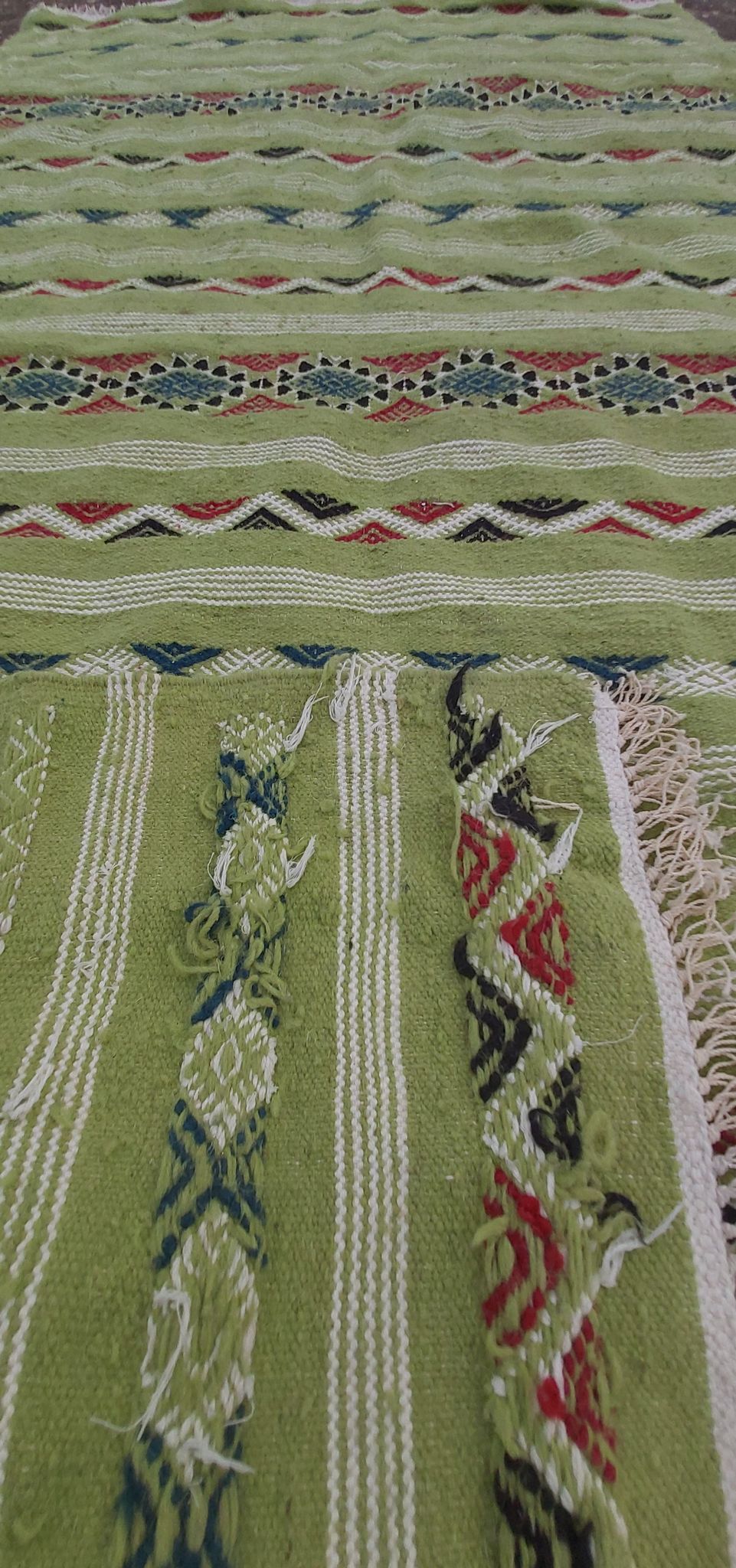 Berber handmade green kilim rug in pure wool 210-115cm