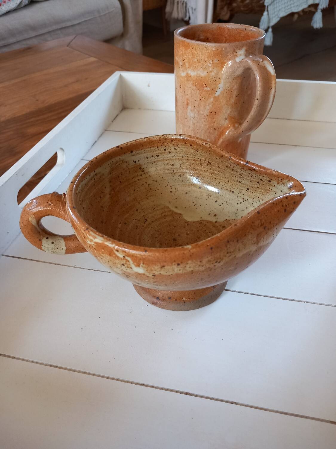 2 mugs + stoneware creamer