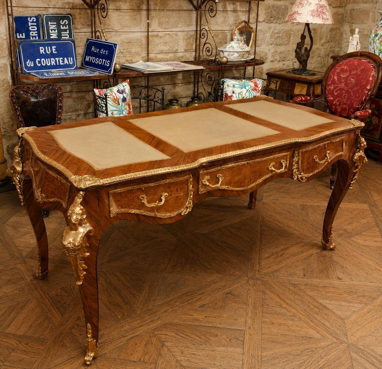 Large flat desk in the Louis XV style