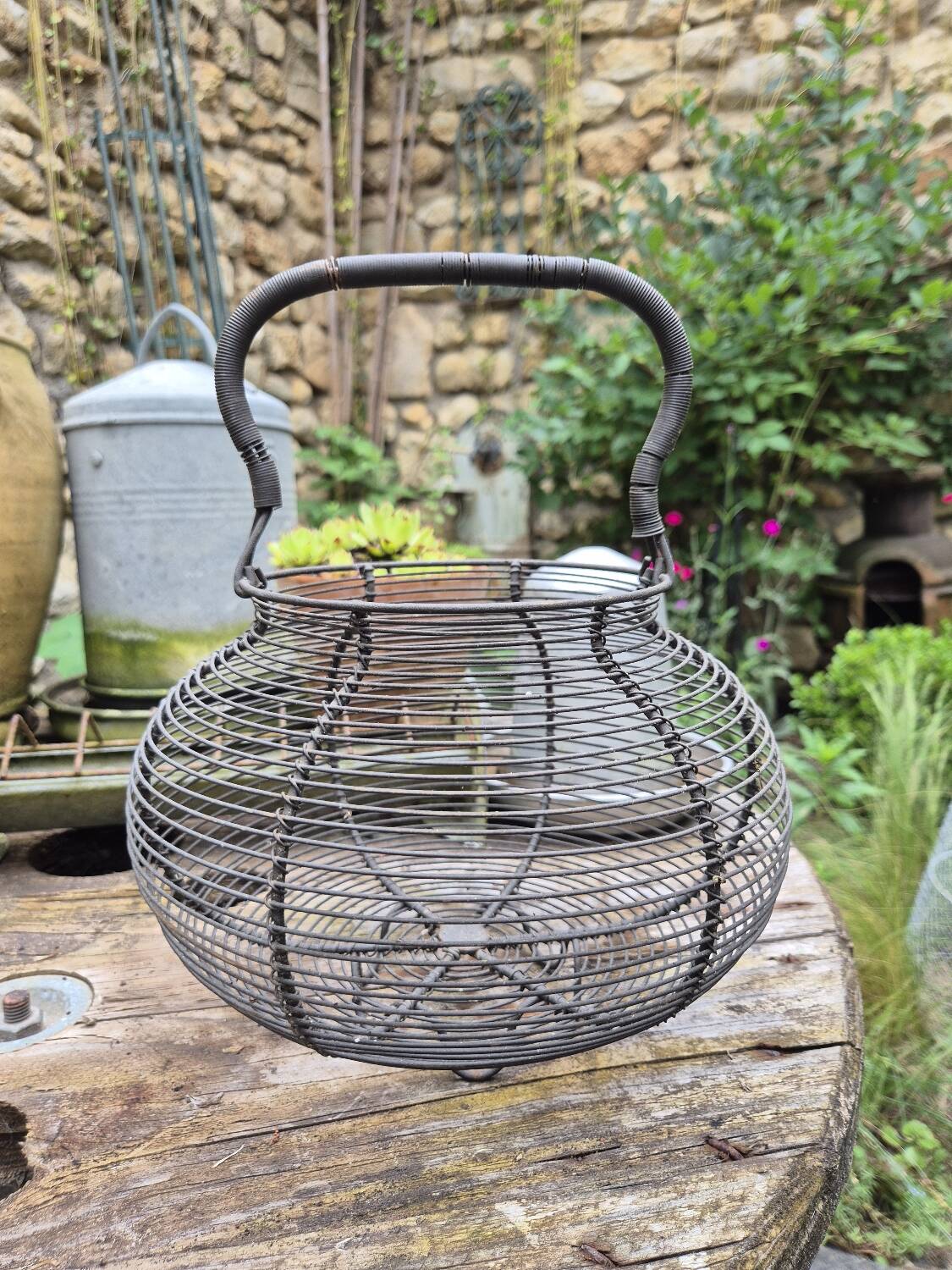 Egg basket