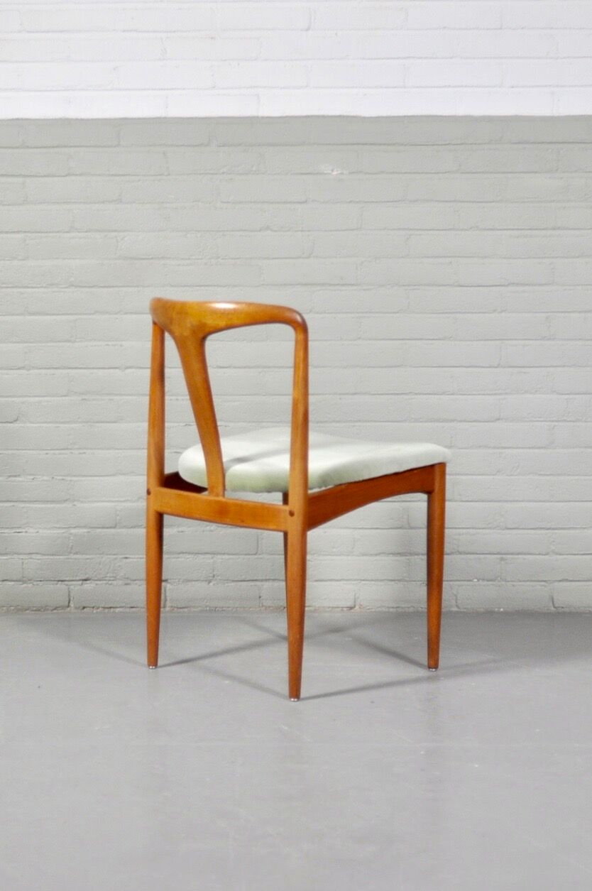 Set of 8 teak 'Juliane' Dining Chairs by Johannes Andersen