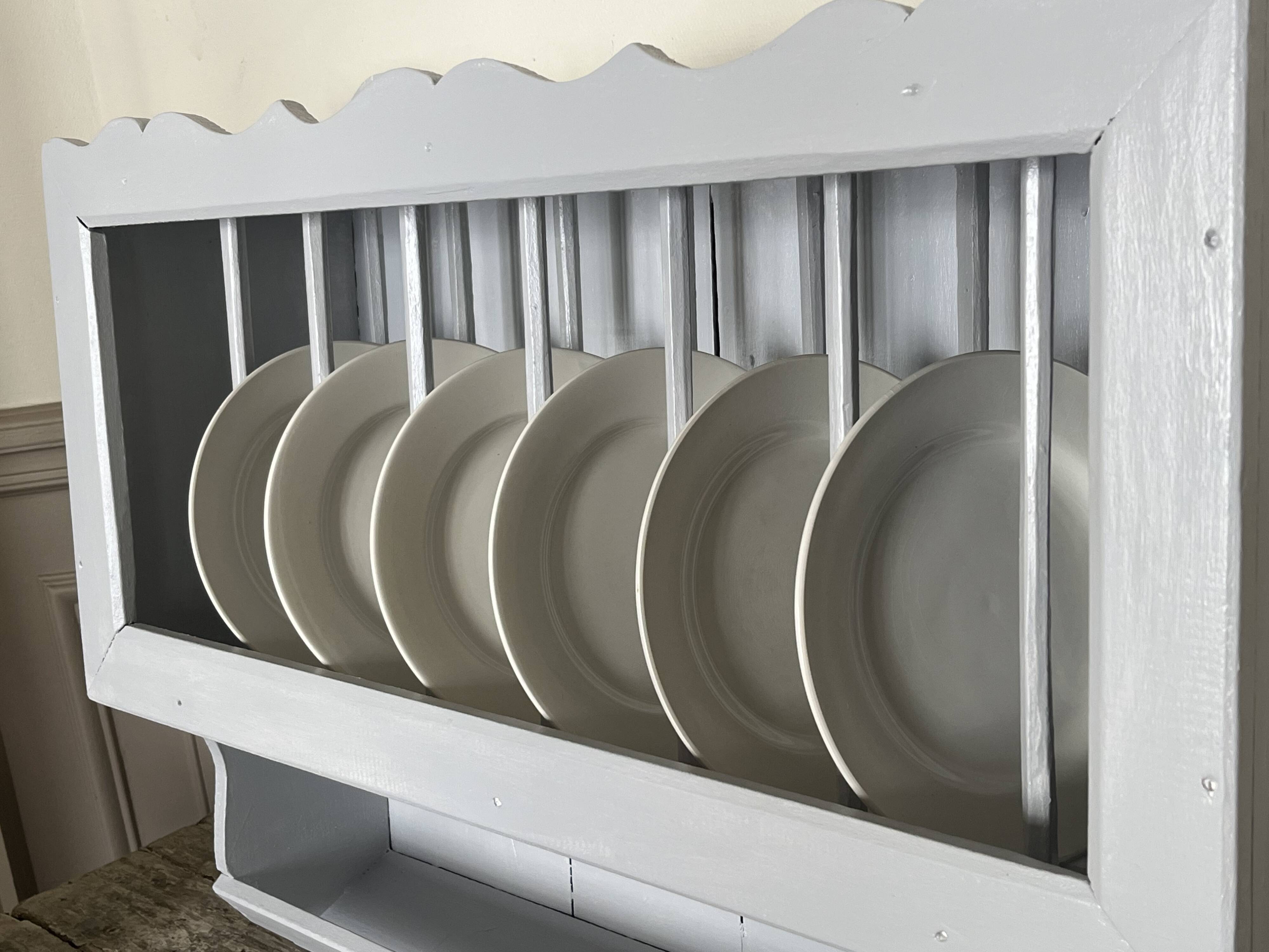Wall-mounted dresser, old-fashioned kitchen