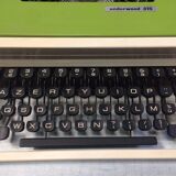 Underwood 315 olive green portable mechanical typewriter - 70s