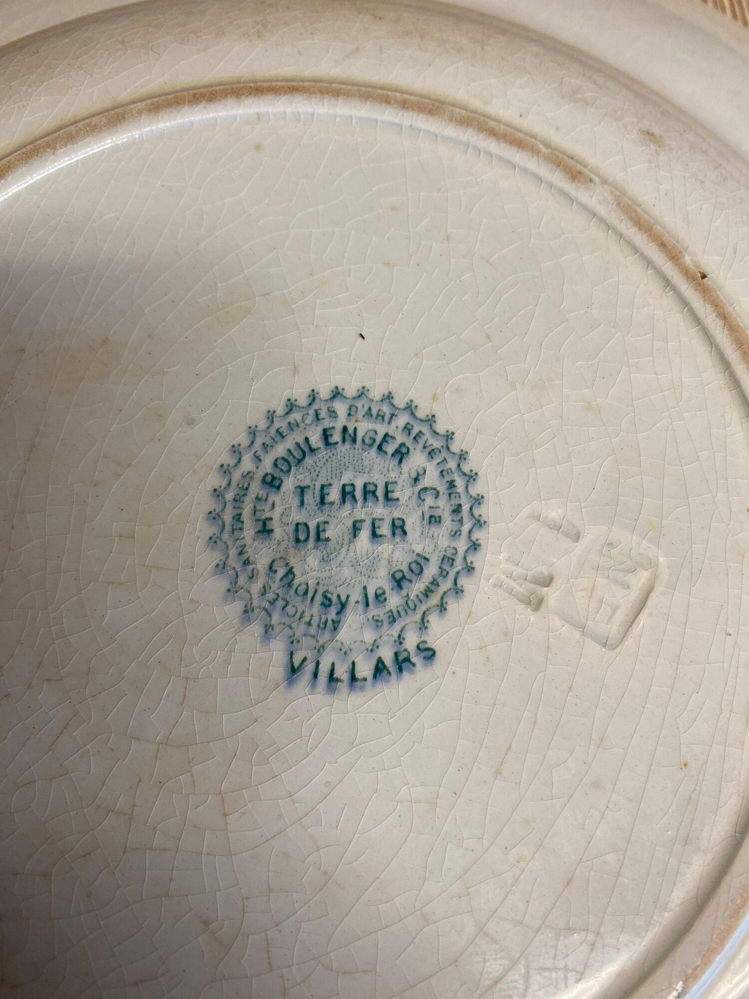 5 flat plates H.BOULENGER and cie Terre de fer, choisy le roi VILLARS