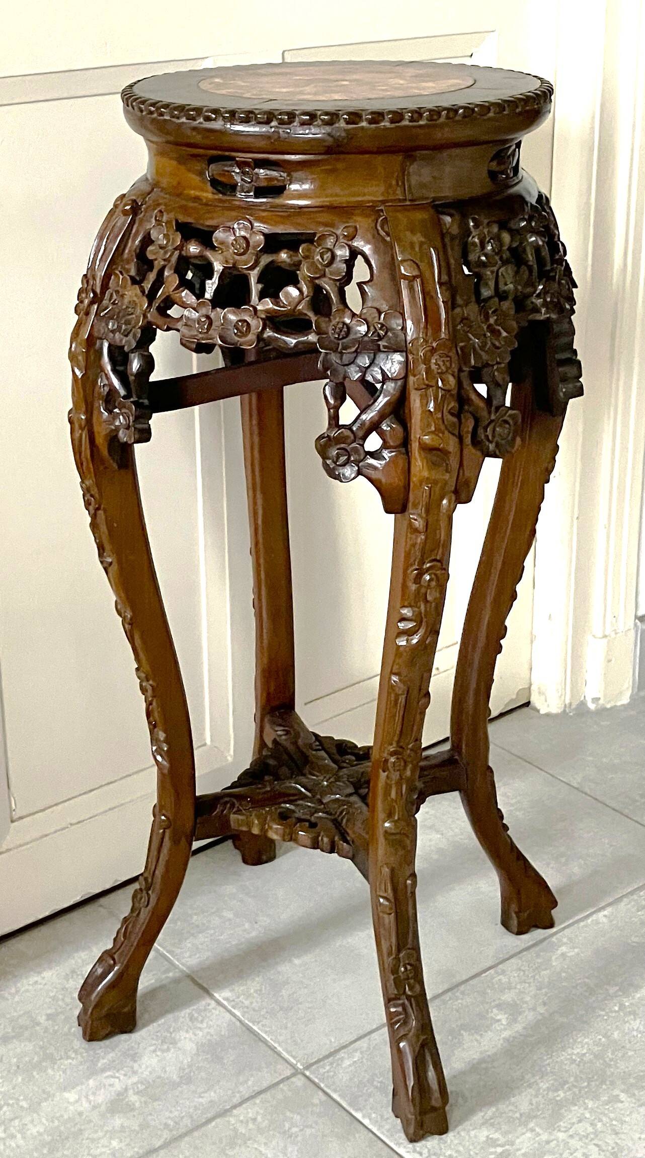 Chinese stool from the 19th century, made of wood and marble. In very good condition.