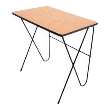 Table d’appoint vintage ‘hairpin legs’, rénovée