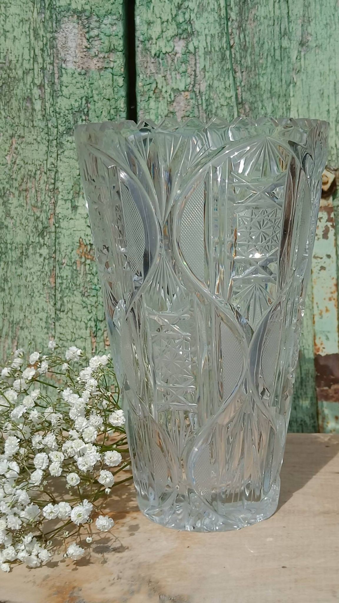 Cut glass vase in Art Deco style