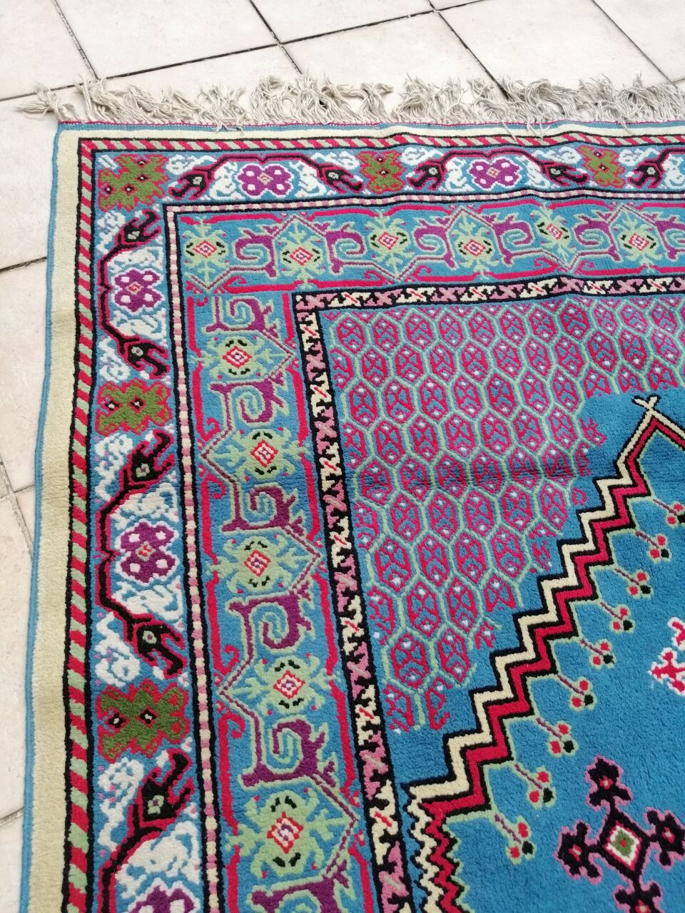 Tunisian carpet in turquoise wool and fuchsia 157x267cm