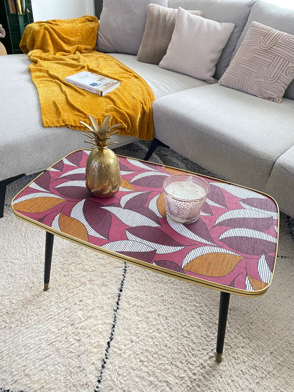 Vintage coffee table legs compass