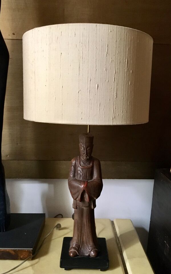 Une Paire De Lampes en Bois Manière de James Mont