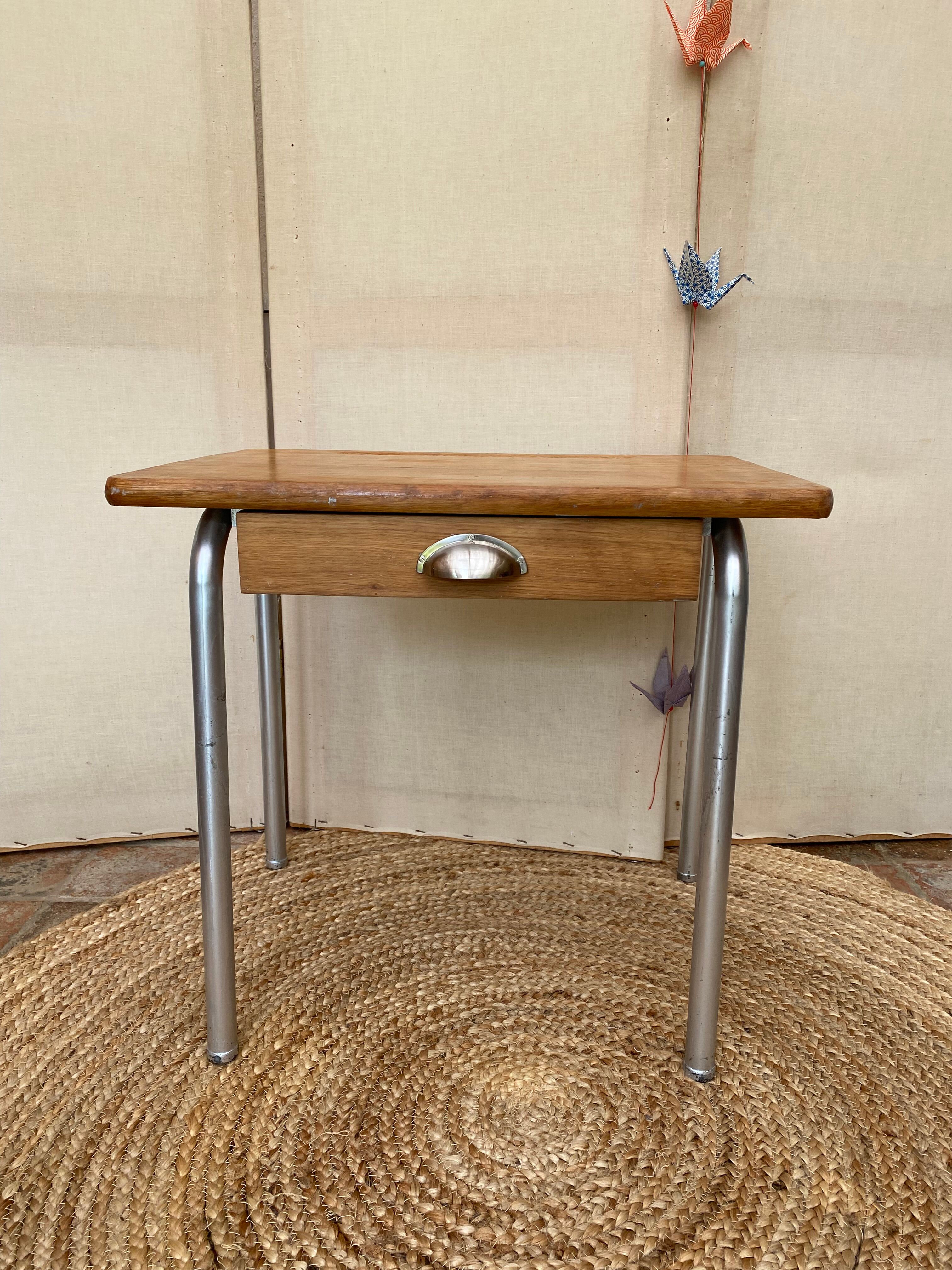 Table et chaise d'écolier