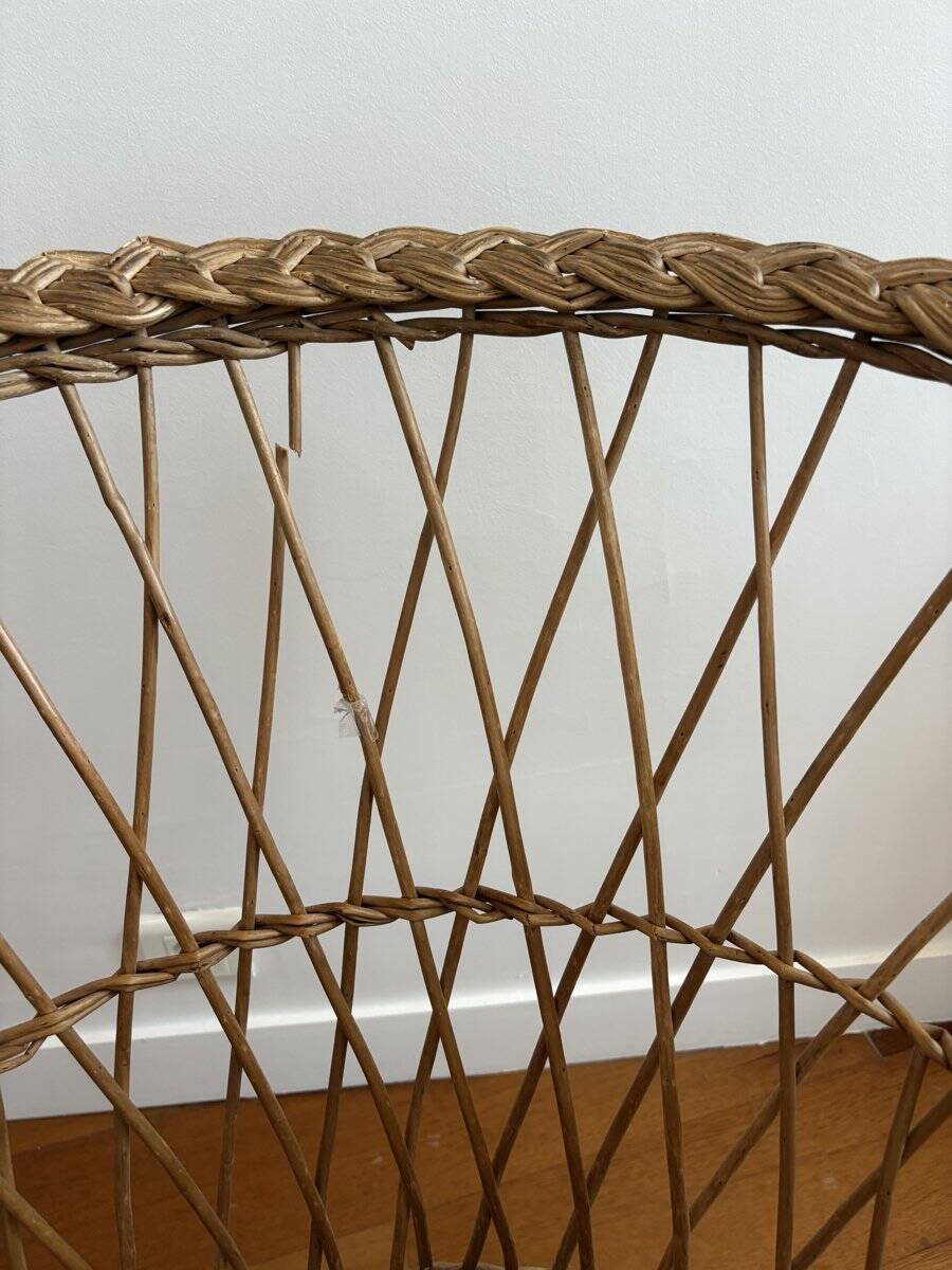 Chaise corbeille en rotin tressé