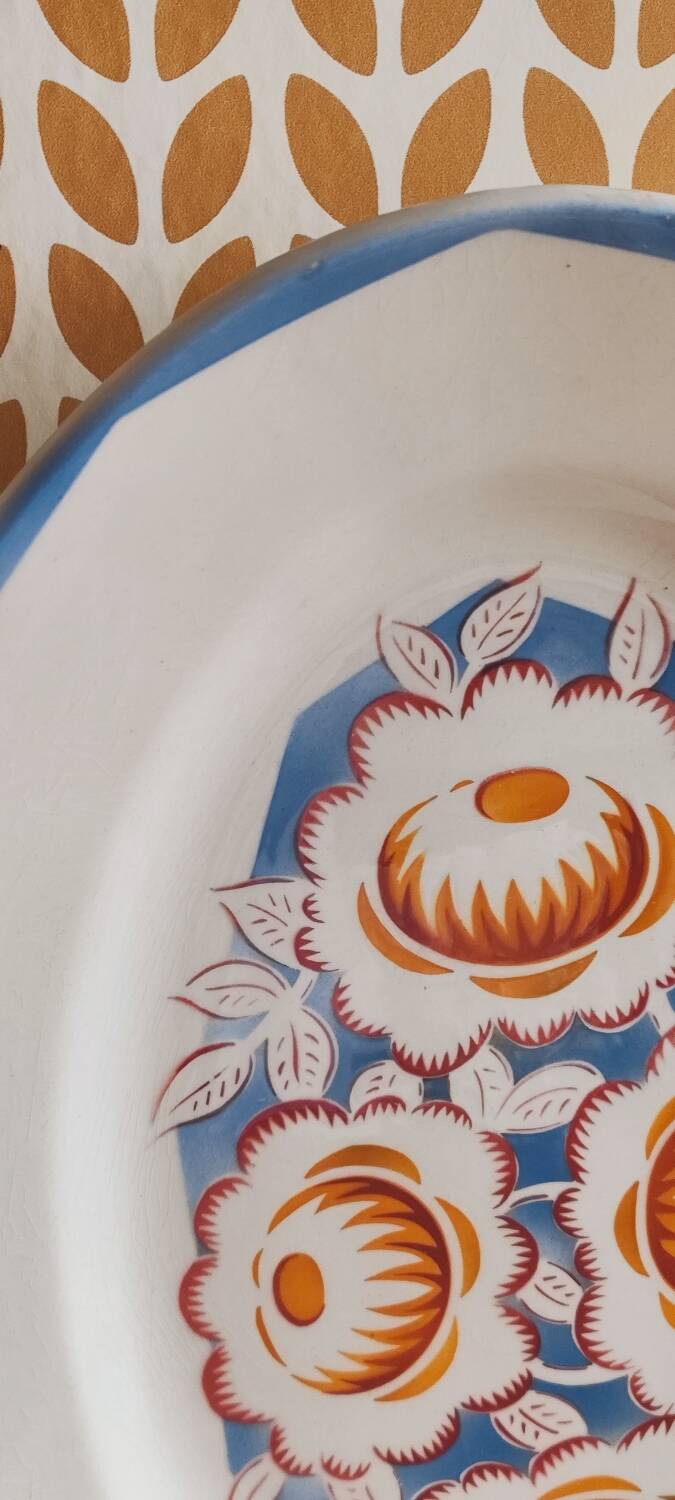 Oval white serving dish with floral patterns Floréal M.B.C.M.