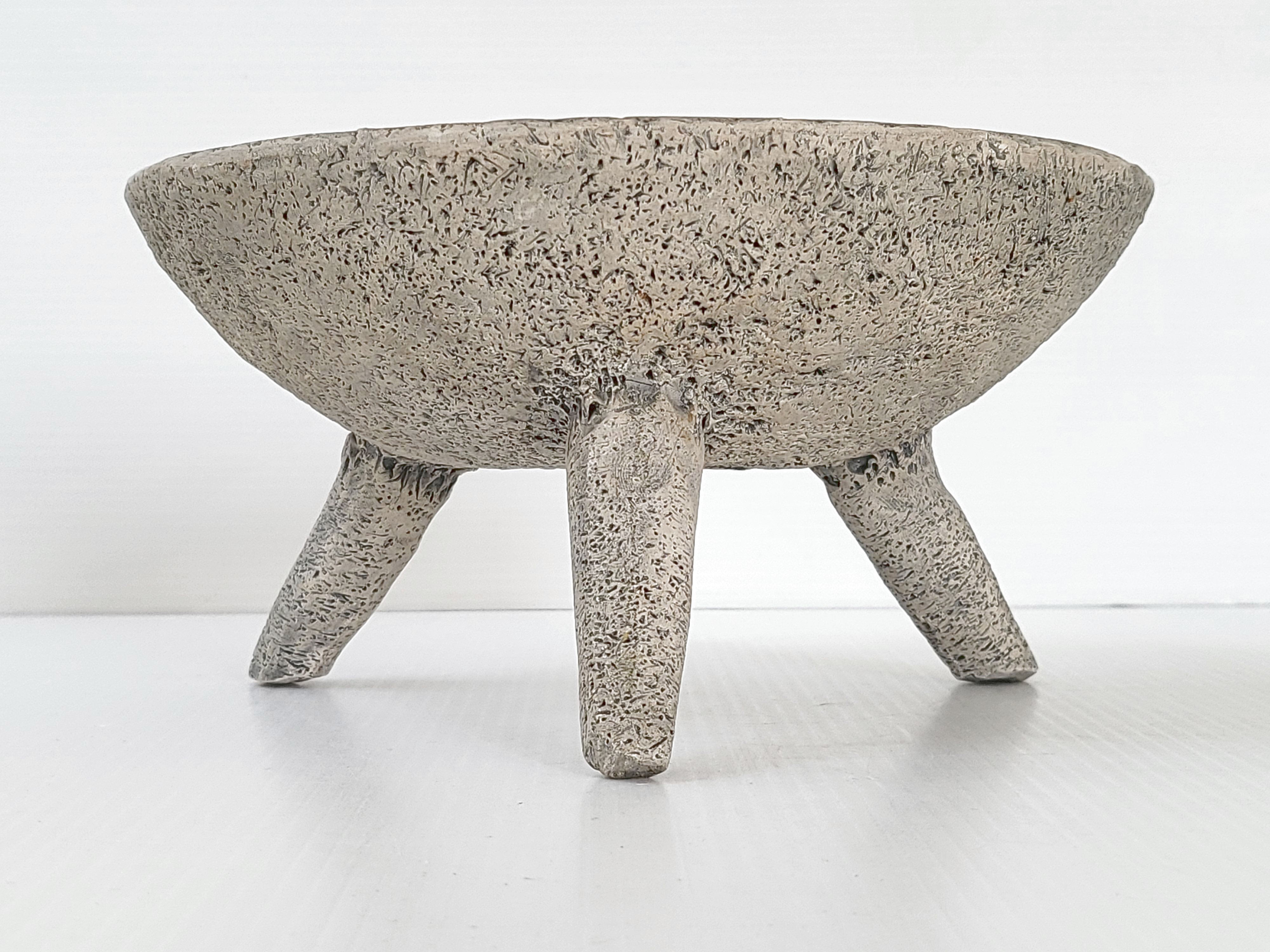 Vintage tripod pocket tray 1960