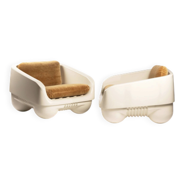 Pair of armchairs by Jonathan de Pas and Donato d'Urbino