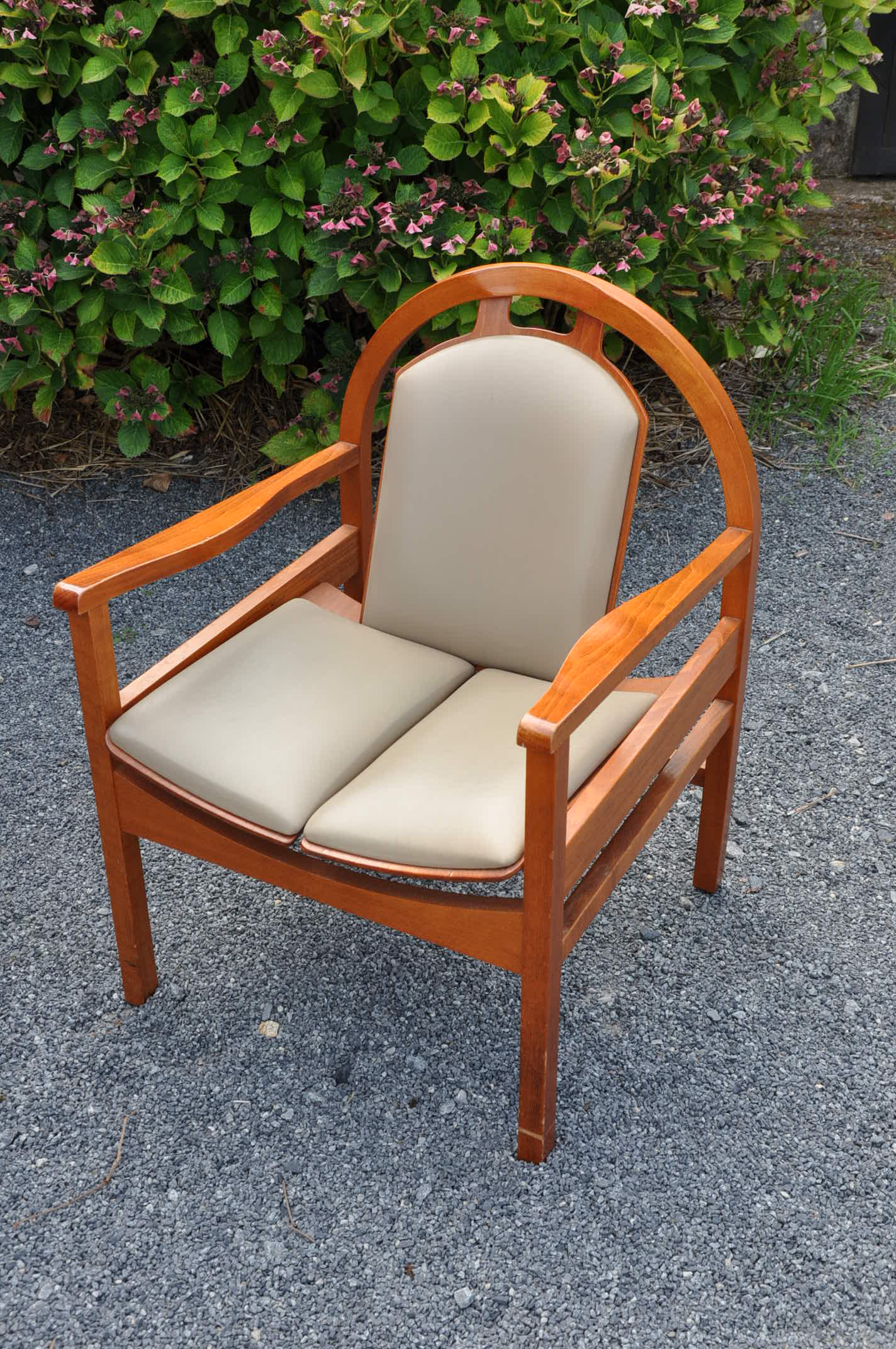 Baumann chair