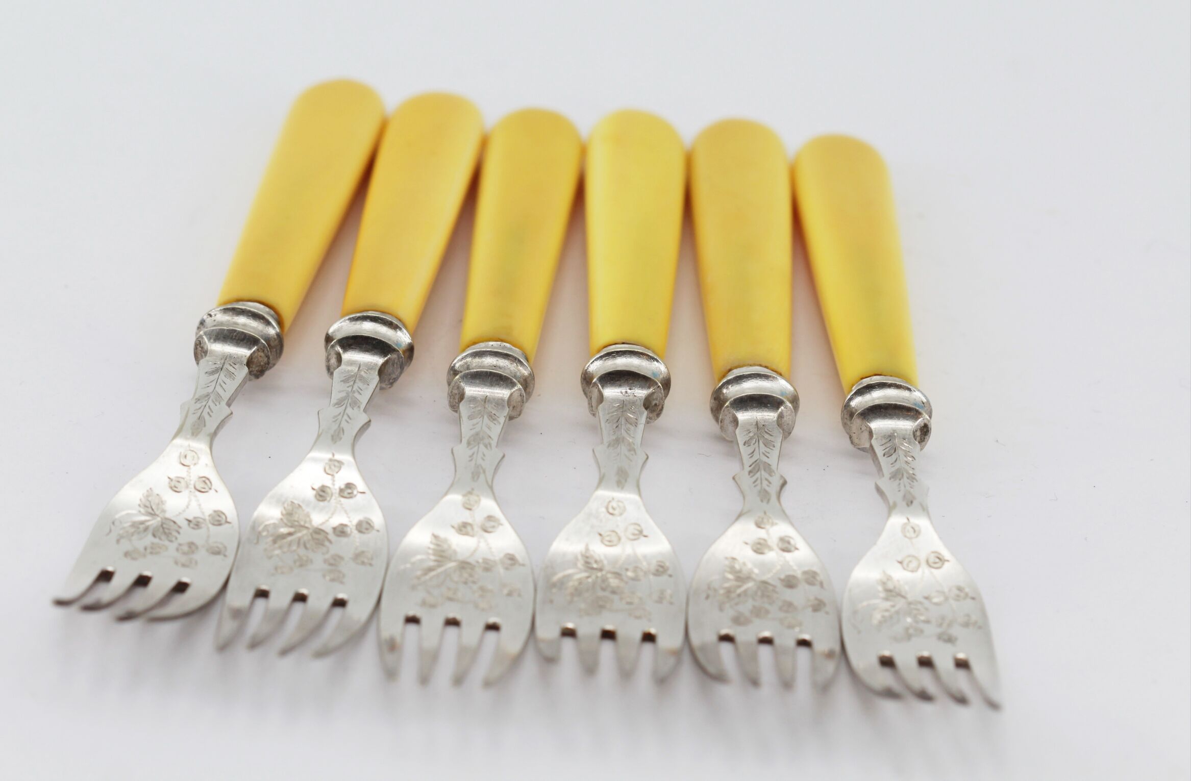 Lot de 6 fourchettes anciennes