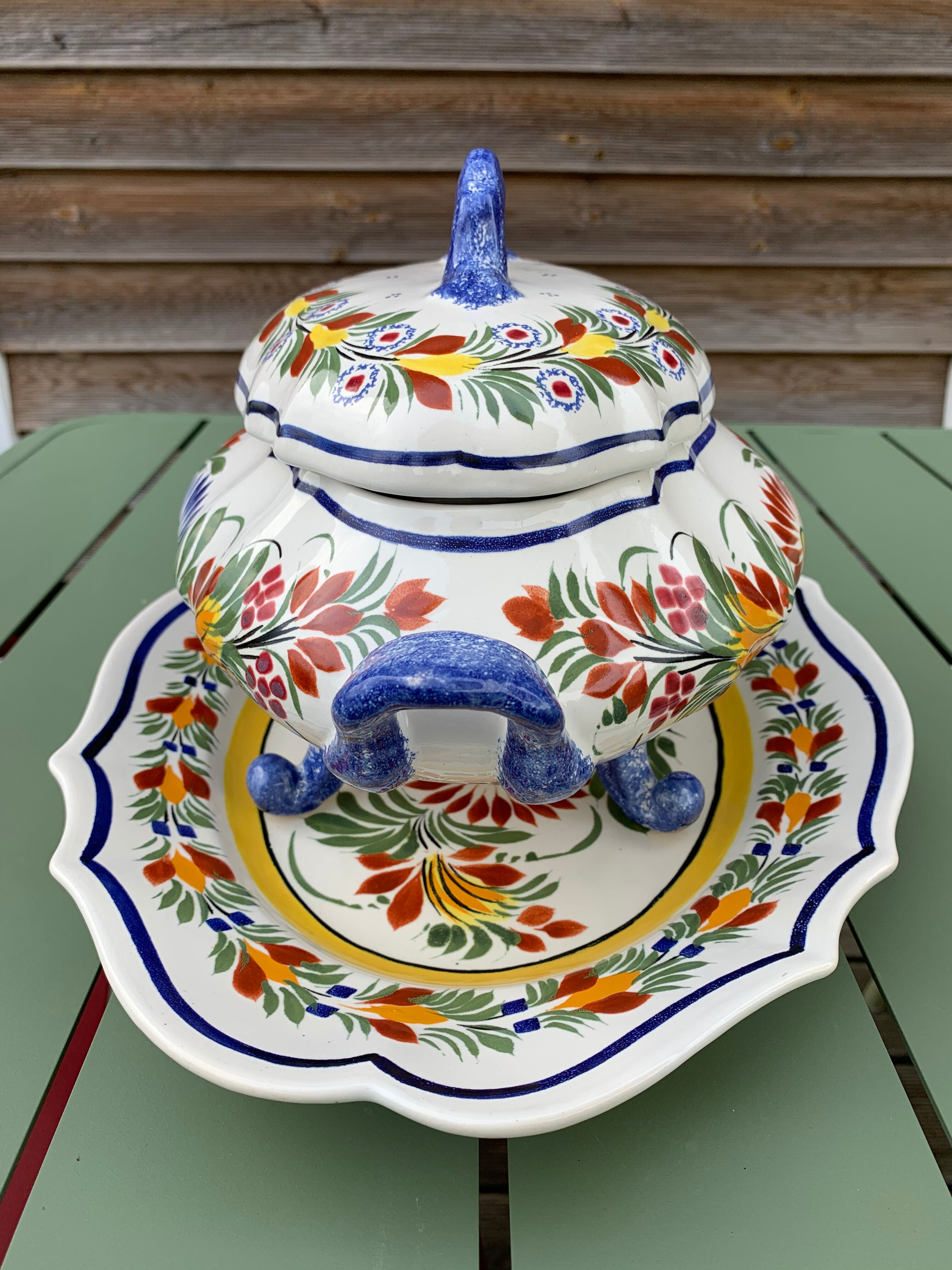 Soup and dish Henriot