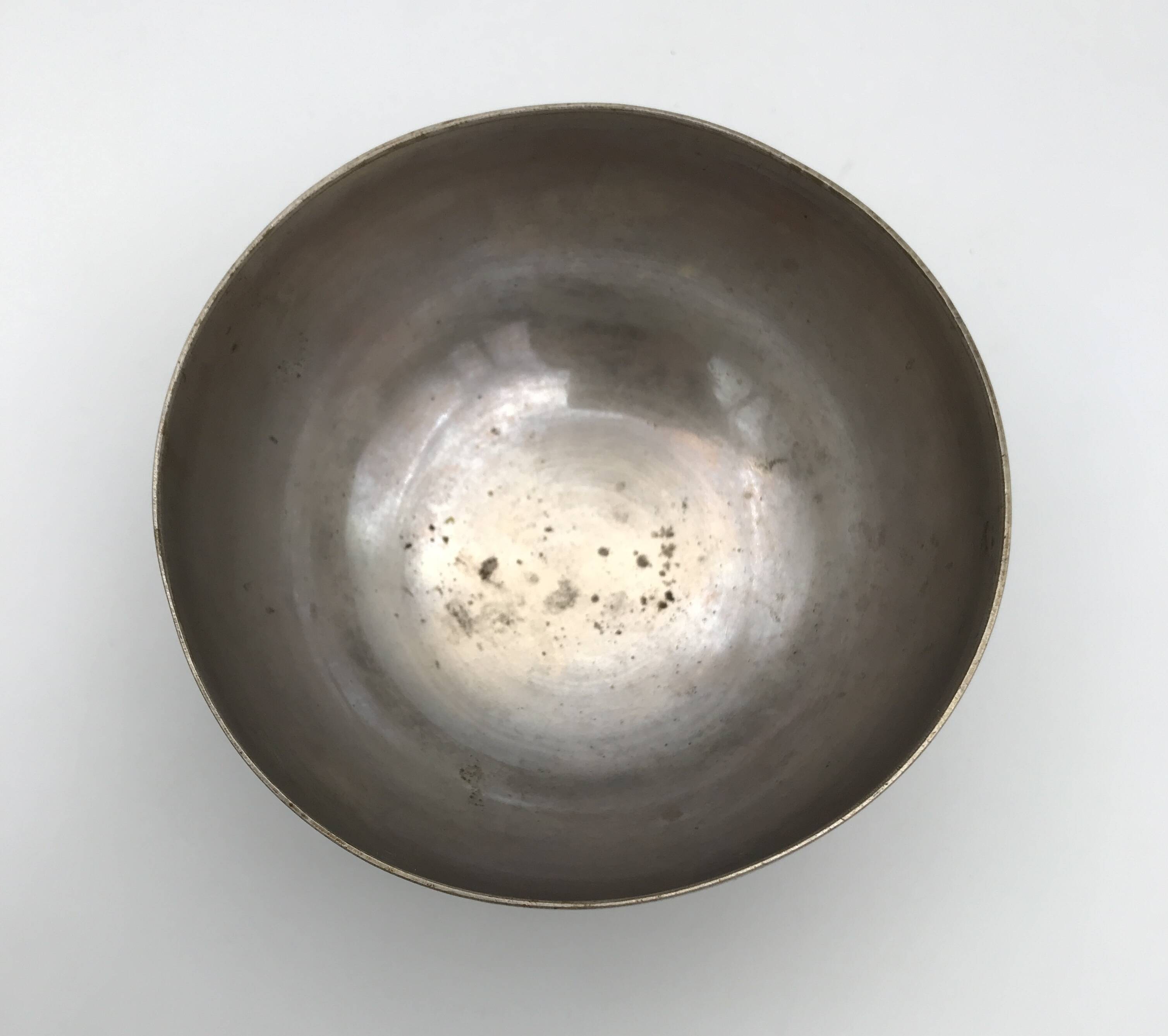 Antique ISLAMIC BOWL in tinned BRASS with engraved decoration and colored patterns