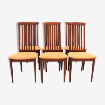 Series of six Scandinavian chairs in solid teak