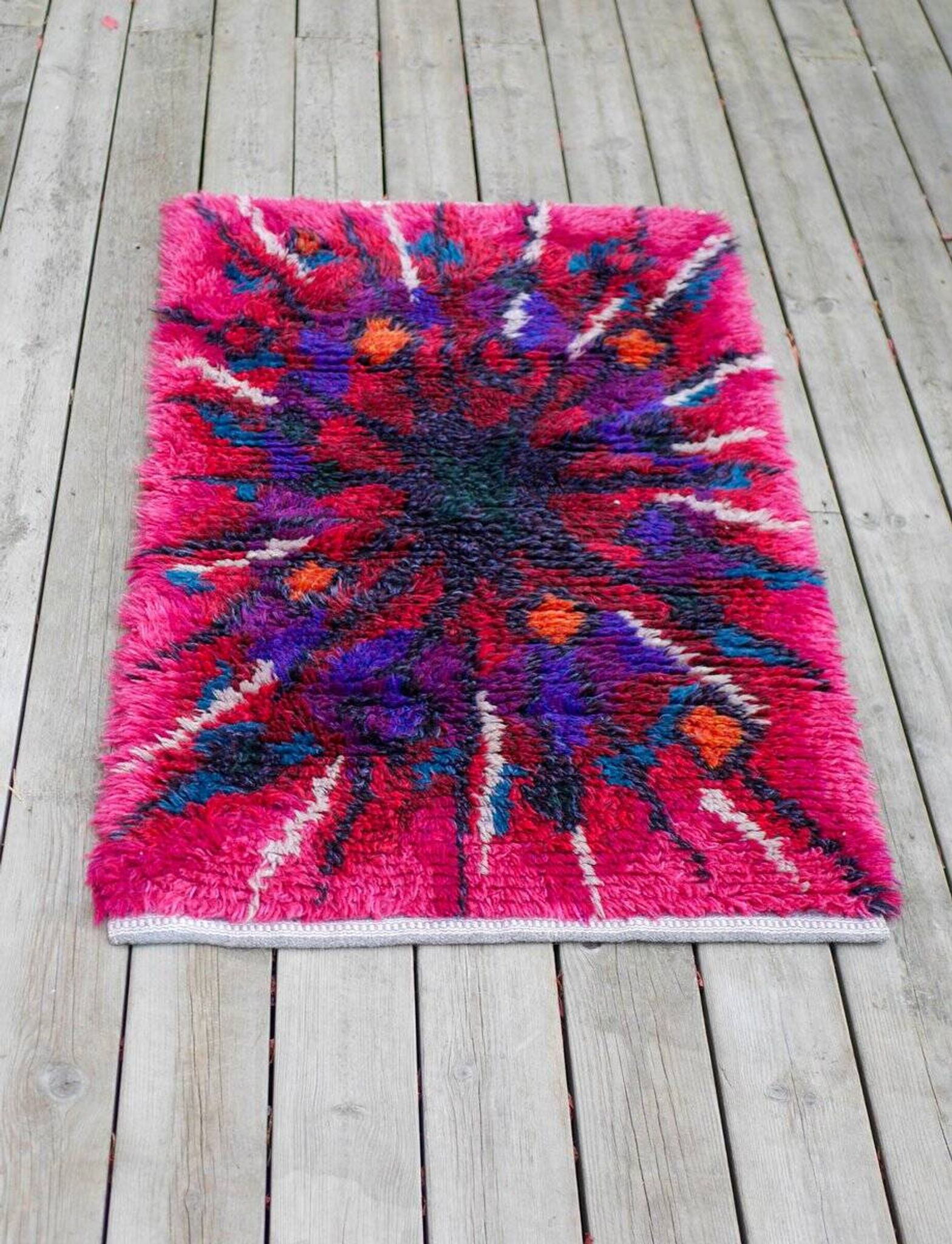 Swedish Tibetan Rya rug with flower by Jagarz for Rya