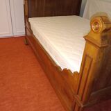 Solid wood bed