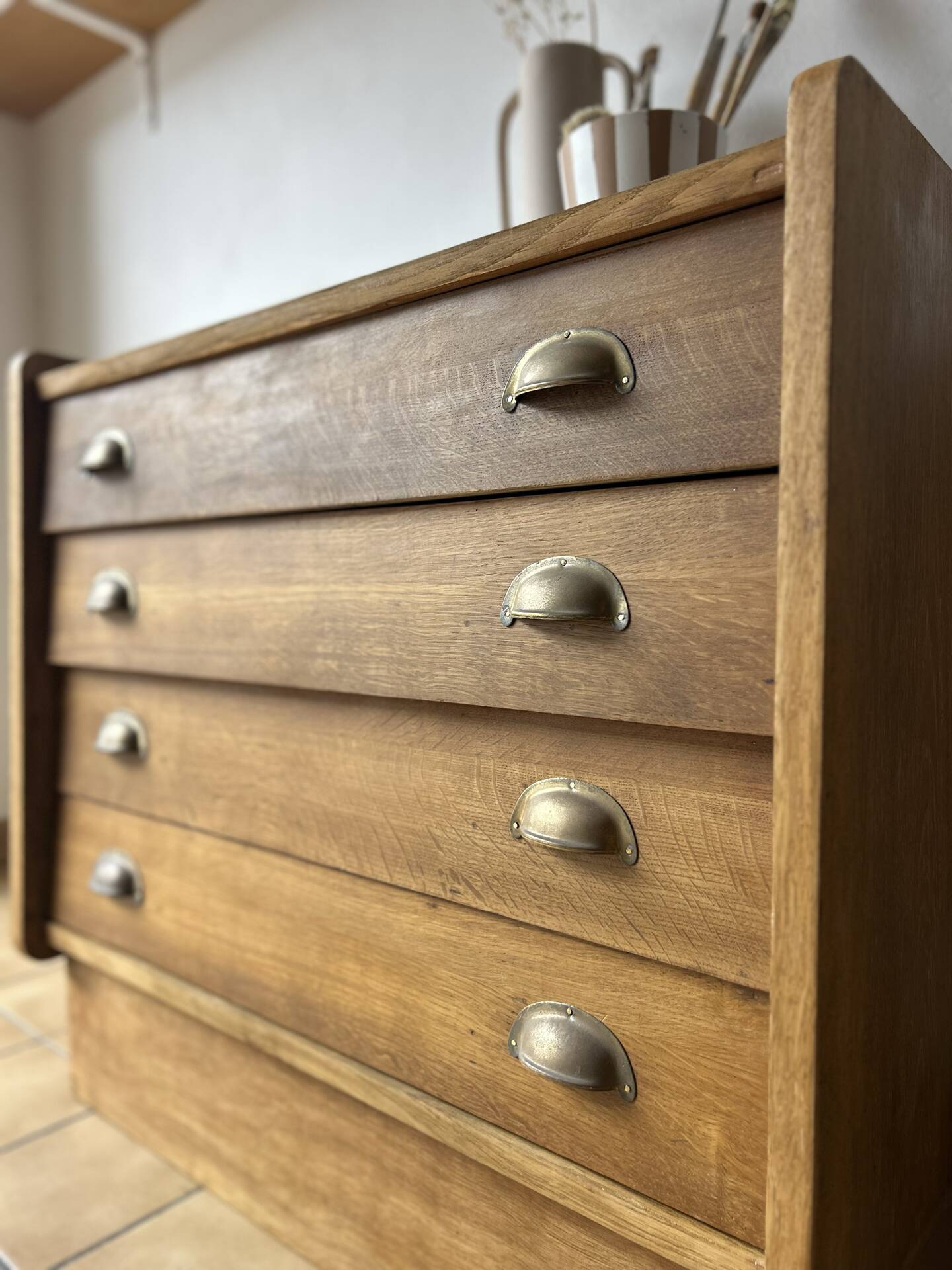 Vintage chest of drawers
