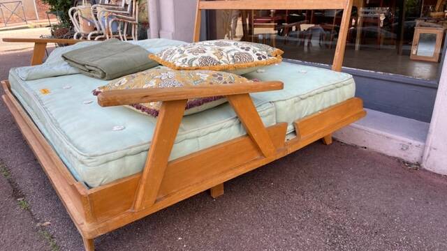 Vintage sofa bed