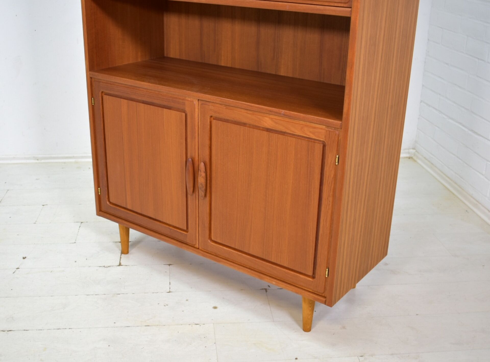 Highboard by Dyrlund 1970s skandinavian Teak showcase Danish