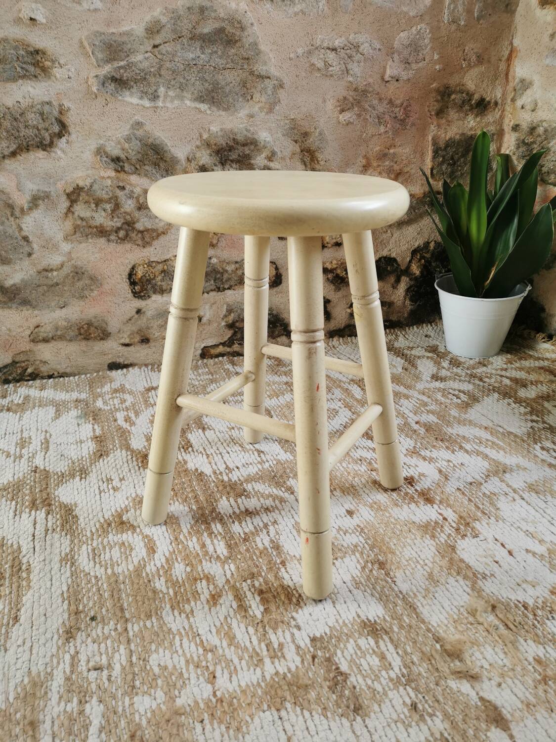 Vintage stool in cream white patinated wood