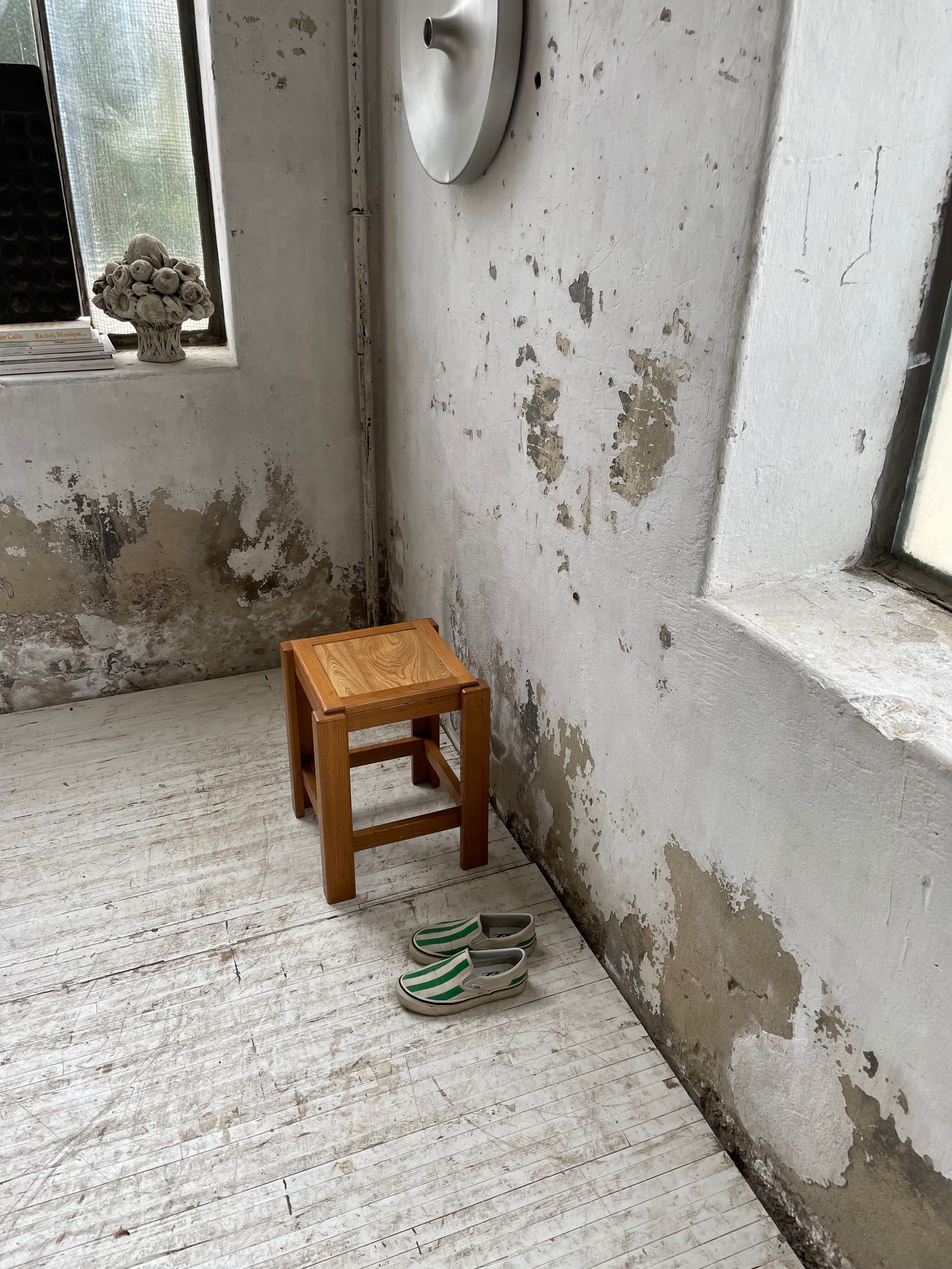 Solid elm stool Maison Regain