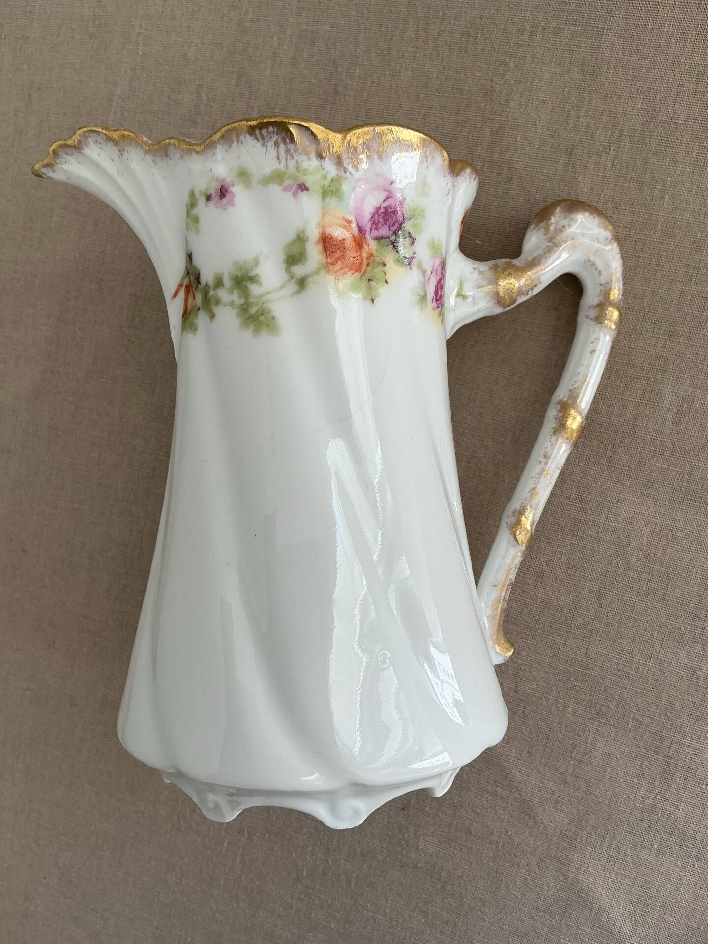 Limoges porcelain jug decorated with roses – Art Nouveau 1900-1920
