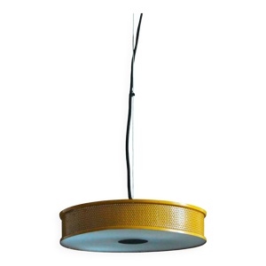 Suspension en métal
