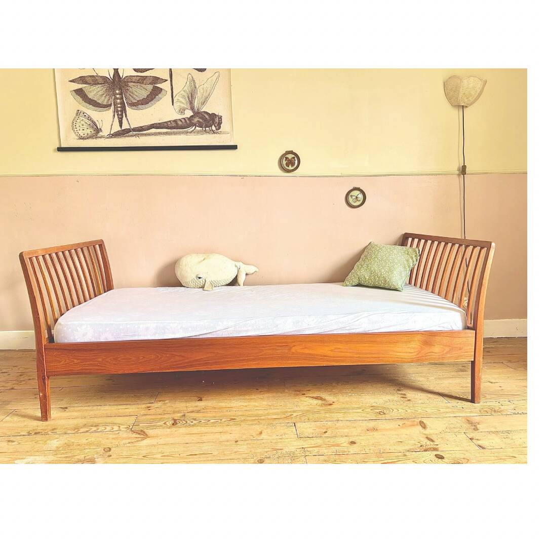 Scandinavian daybed