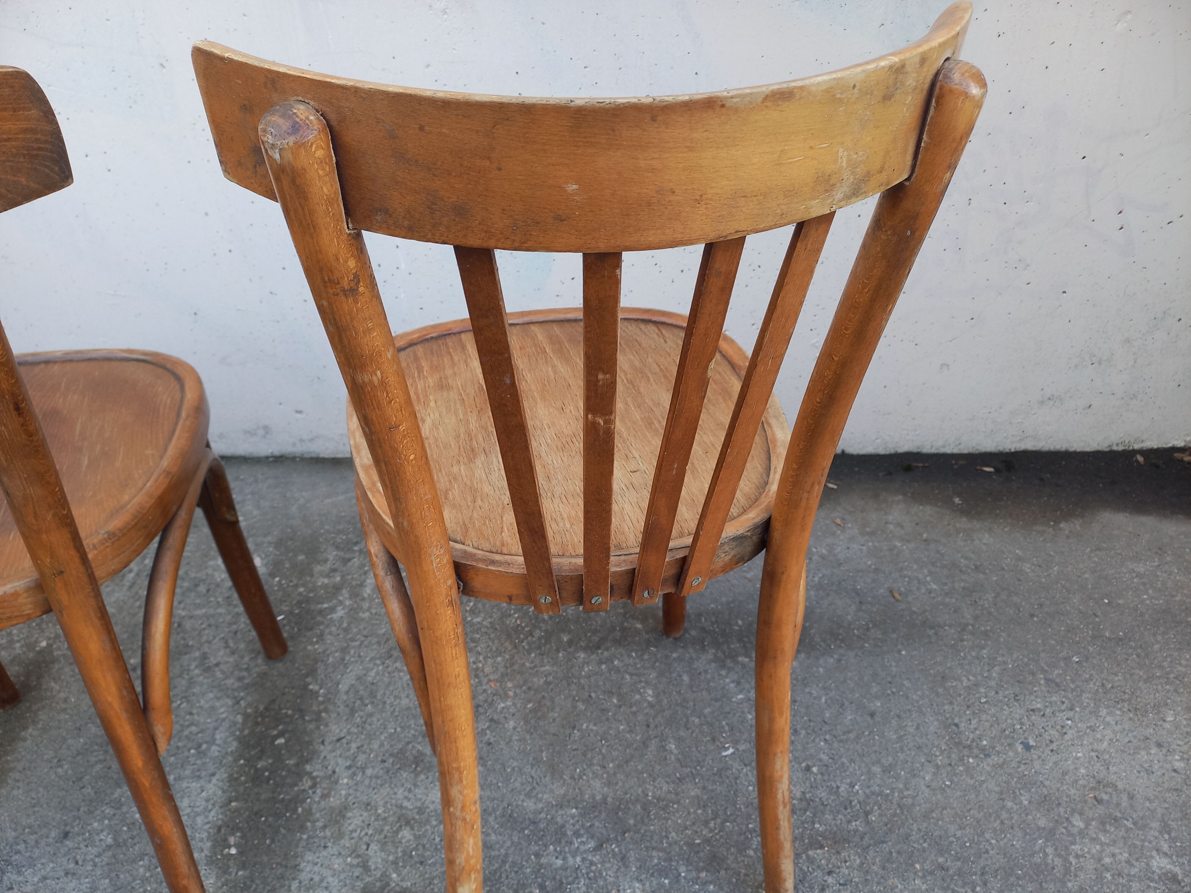 Chaises bistrot vintage