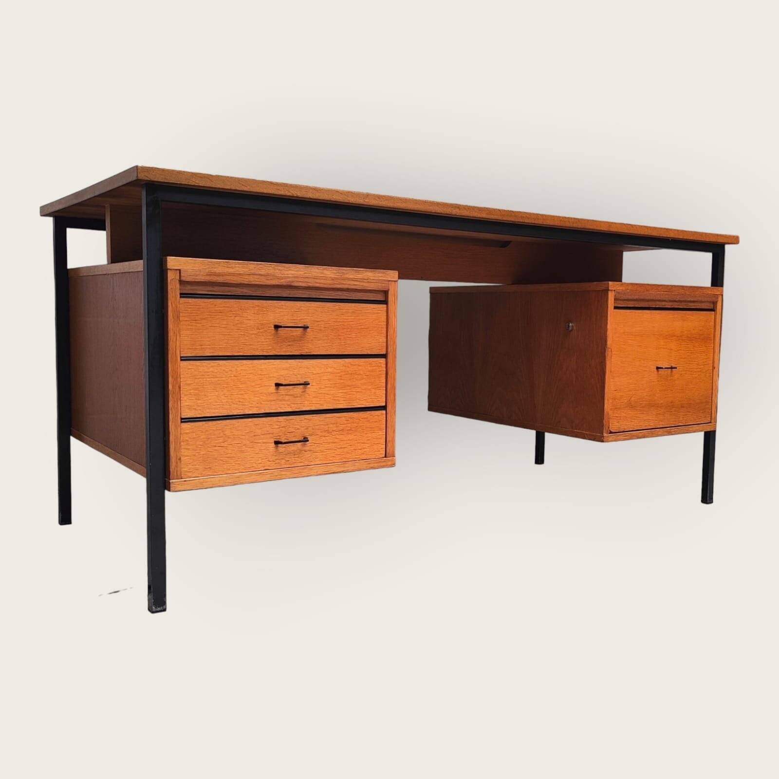 Mid Century bureau