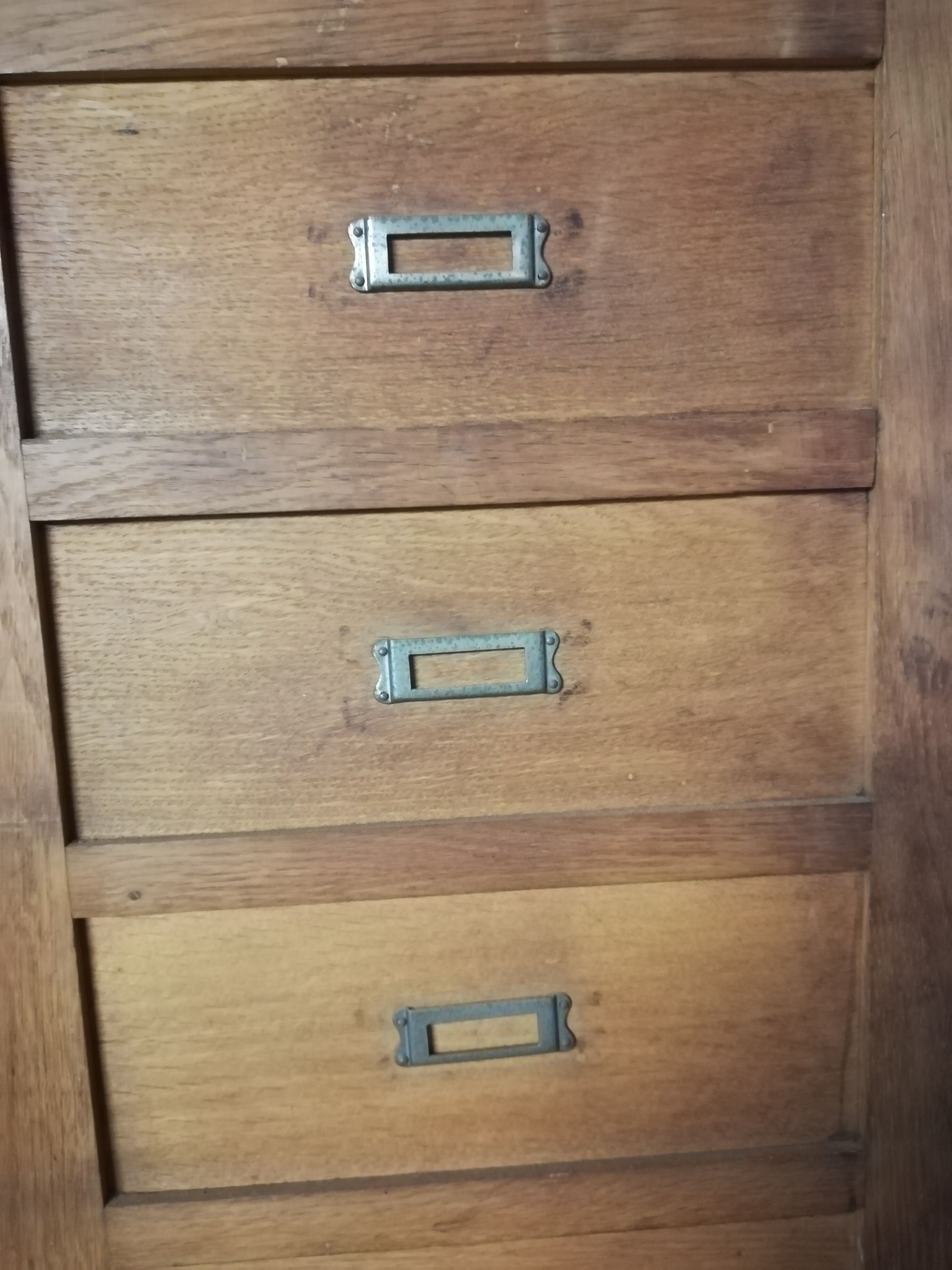 Notary cabinet