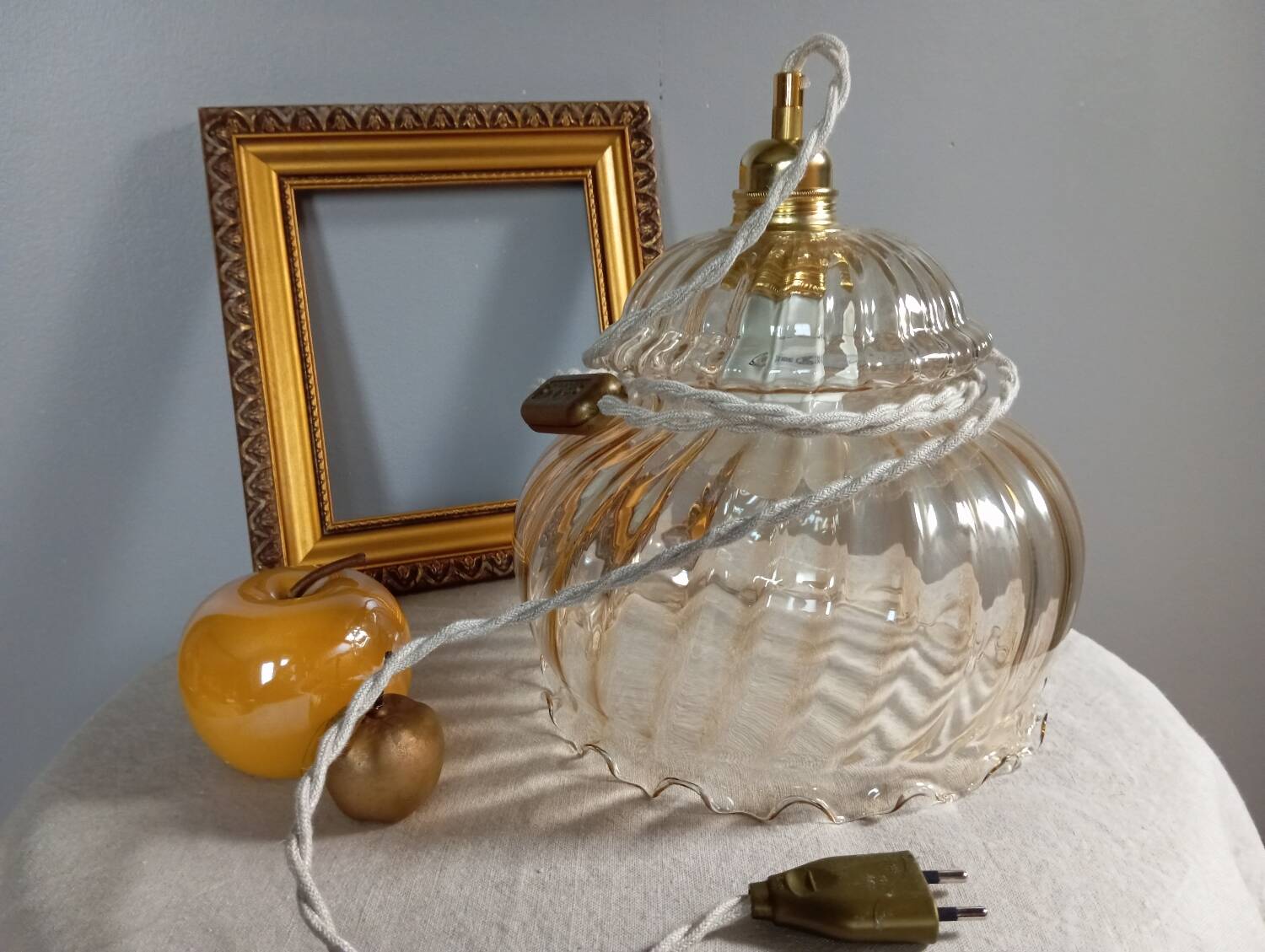 Large nomadic globe twisted tulip amber/honey, sand textile cord