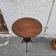 Tripod gueridon in mahogany with a tilting top – Directoire period / early 19th century
