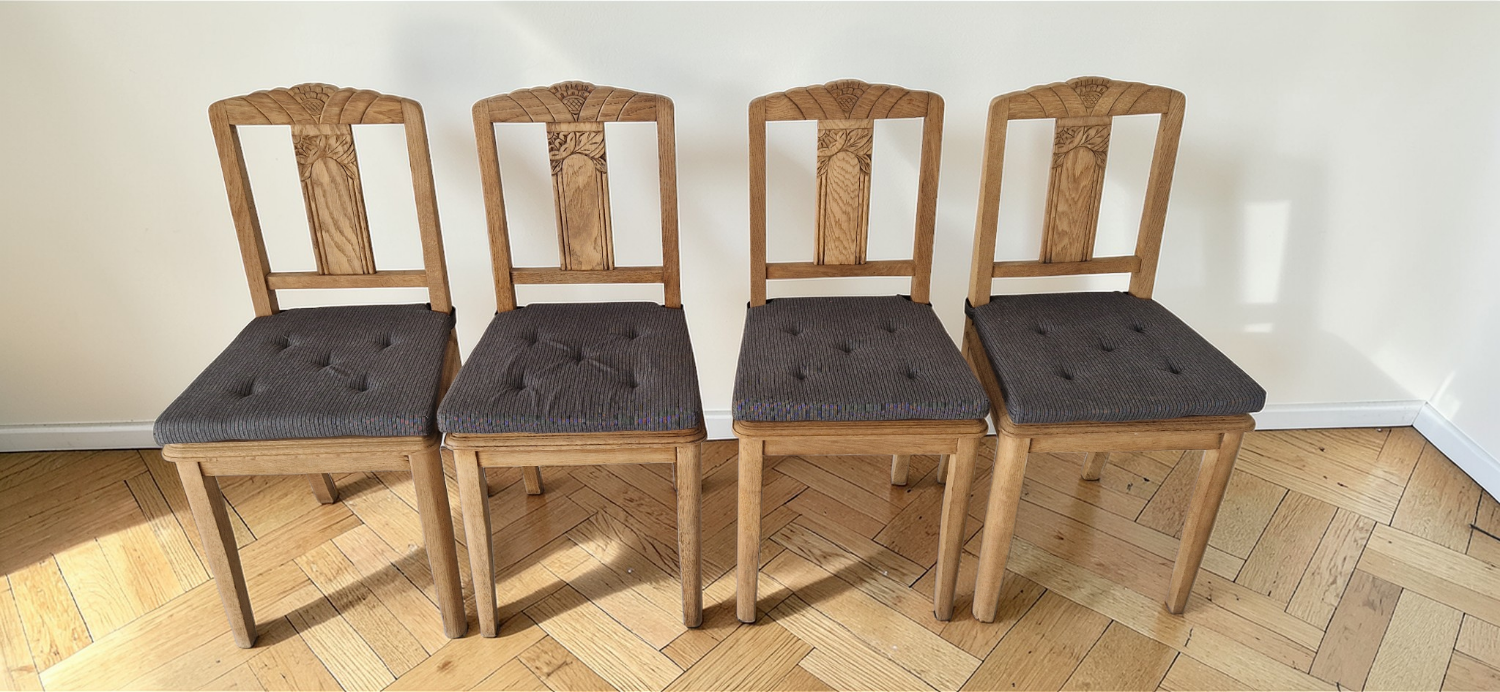 Set of 4 sculpted oak chairs – 1940s Art Deco style